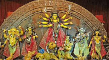 Durga Puja आखिर क्यों इतने धूम धाम से मनाया जाता है? जानिए इसके पीछे का रहस्य