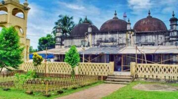 Panbari Mosque – जानिए एक रहस्यमयी मस्जिद के बारे मैं